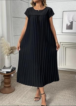Эллегантное платье с плиссировкой