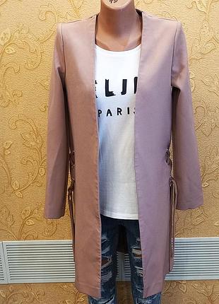 Легкий плащ без подкладки