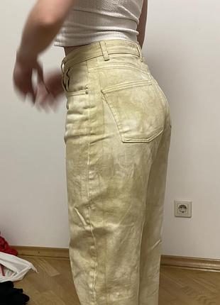 Джинси mom bershka бежеві