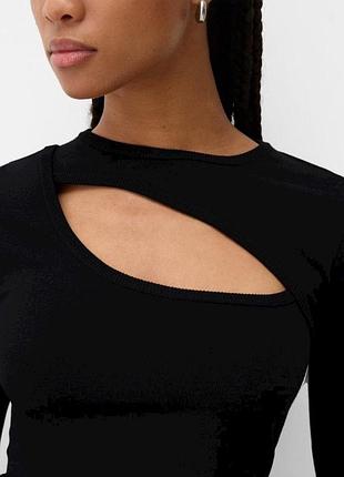 Кофтинка лонгслів  жіночий bershka