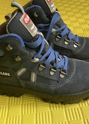 Високі черевики olang