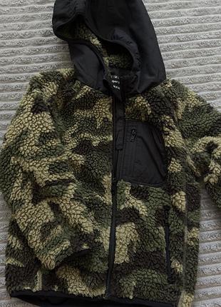 Куртка осіня у військовому принті на вік 4/5років