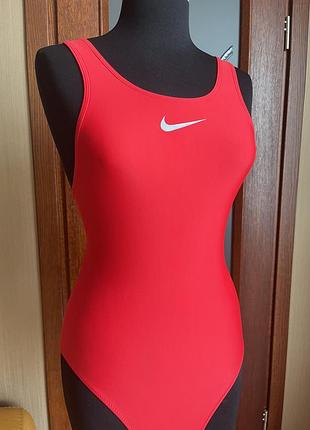 Nike купальник цільний спортивний червоний