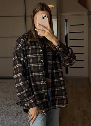 Жіноча сорочка у клітинку