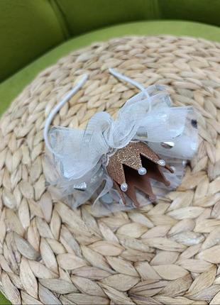 Обруч на голову ручной работы коричневый с белым с короной для принцессы