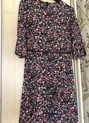 Сукня в квітковий принт