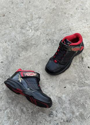 Десткие мужские кроссовки reebok кожаные высокие обувь для малышей размер 30-31