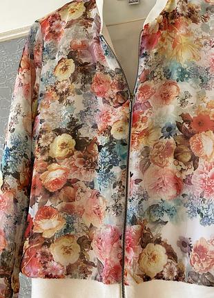 Легенький бомбер у квіти