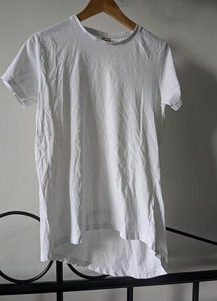 Белая женская базовая футболка размер s
