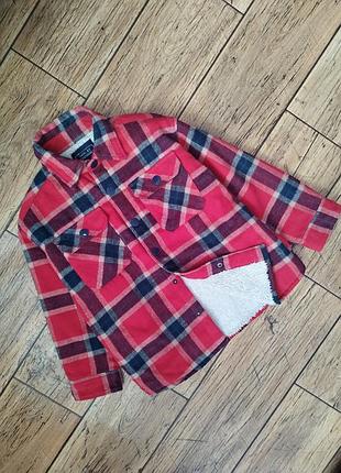 Очень теплая куртка рубашка на меху от next 4-5 лет