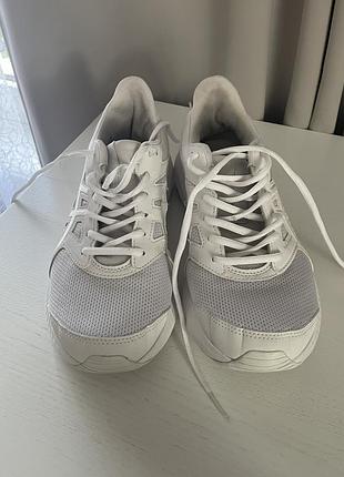 Кросівки жіночі asics jolt 4, у хорошому стані з коробкою, ціна договірна