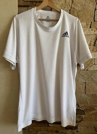 Чоловіча спортивна футболка adidas