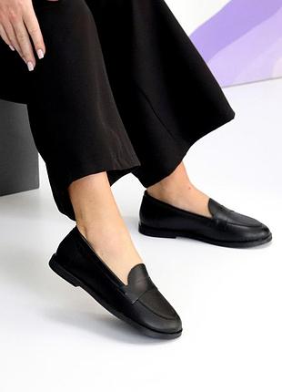 Стильные классические женские лоферы