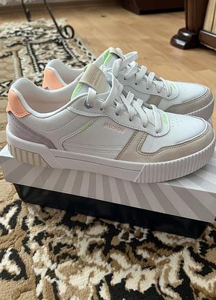 Жіночі кеди скетчерс