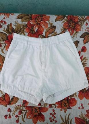 Белые шорты