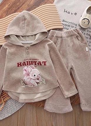 Гарний костюм для дівчаток