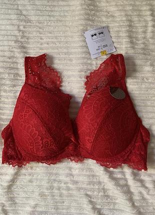 Бьюстгальтер жіноча білизна