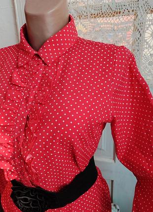 Винтажная рубашка в горошек с рюшами.