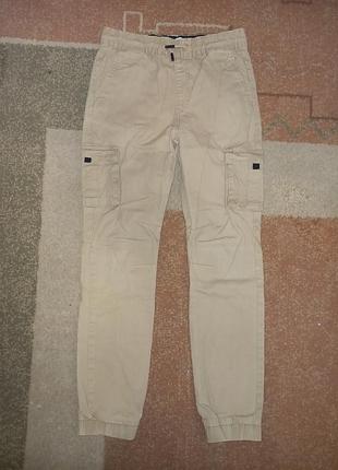 Светлые джинсовые брючки карго на парня 11-12 лет, рост 152 см