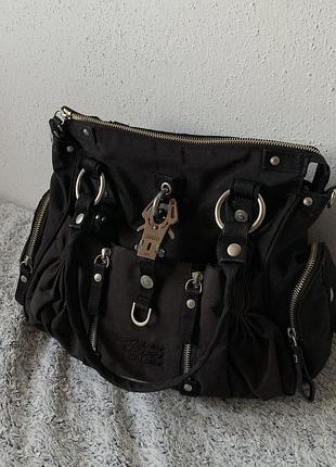 George gina lucy live on stage