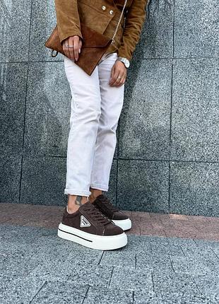 Кеди на платформі