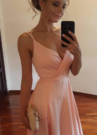 Вечірня сукня в пол