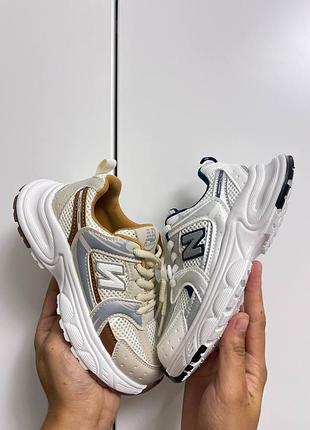 Стильні кросівки для старших  хлопчиків та дівчат