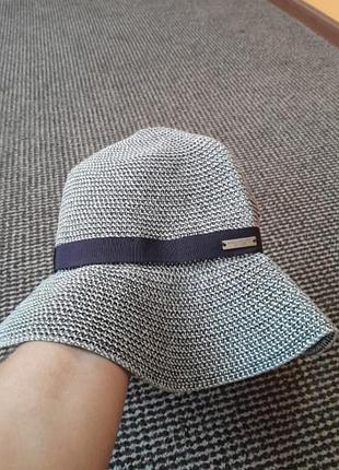 Шляпа на пляж