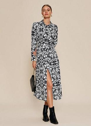 Платье длинное черно-белое