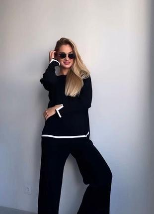 Костюм жіночий