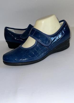 Vitaform шкіряні жіночі туфлі 39-й розмір.