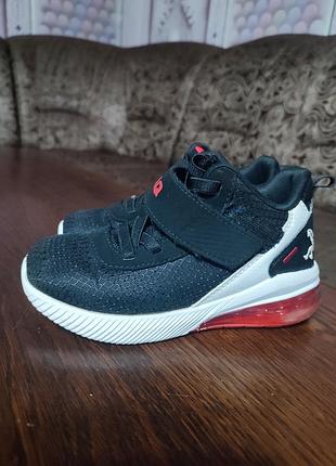 Кроссовки 29 раз,shaq