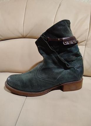 Замшевые ботинки полусапоги