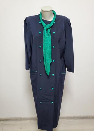 Дуже шикарне брендове якісне елегантне вовняне плаття на гудзиках