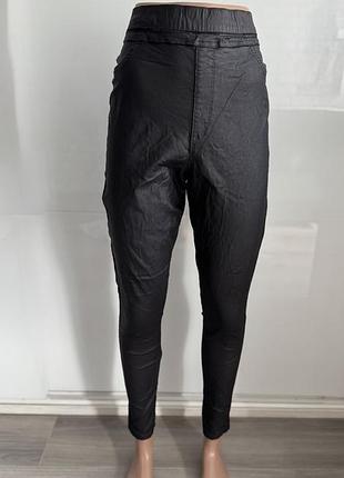 Штани фірмові із єко  шкіри  в ідеалі!
