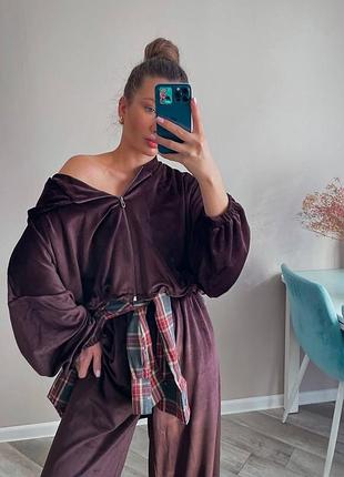 Велюровый костюм