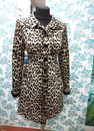 Стильный, оригинальный женский плащик