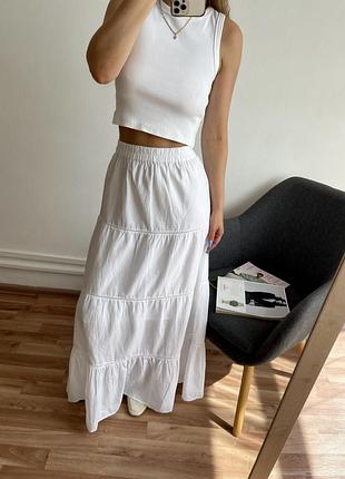 Біла спідниця