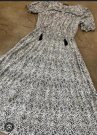 Сукня міді в анімалістичний принт від marks and spenser