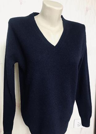 Жіночий пуловер