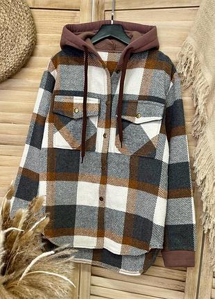 Стильна сорочка з капюшоном