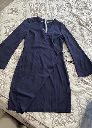 Стильне плаття на запах