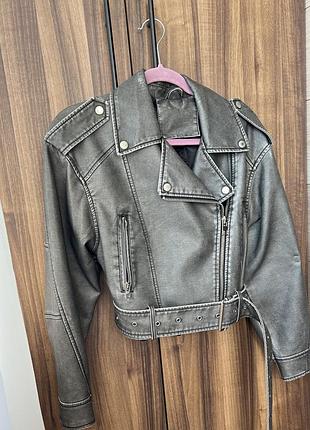 Трендова шкіряна куртка .ідеальний крій.must-have цього сезону