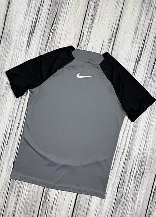 Футболка оригинал nike серая м размер s