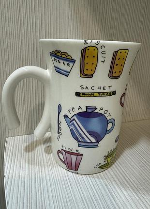 Дизайнерська чашка з ручкою неправильної форми , порцеляна