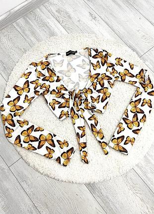 Топ з метеликами