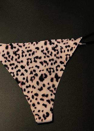 Безшовні трусики на тоненьких резиночках ❤️  дихаючий та легкий матеріал, лазерна обробка, х/б підкладка.