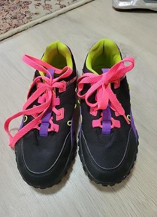 Кросівкі дитячі