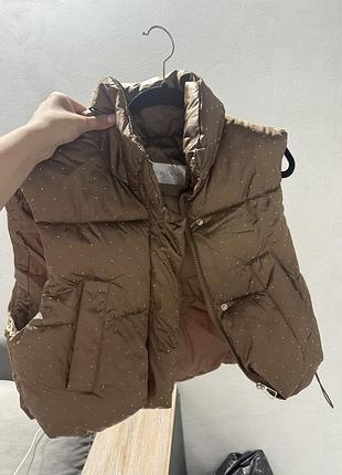 Жилетка з камінчиками вкорочена