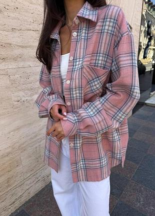 Женская базовая рубашка в клетку оверсайз в клетку розовая